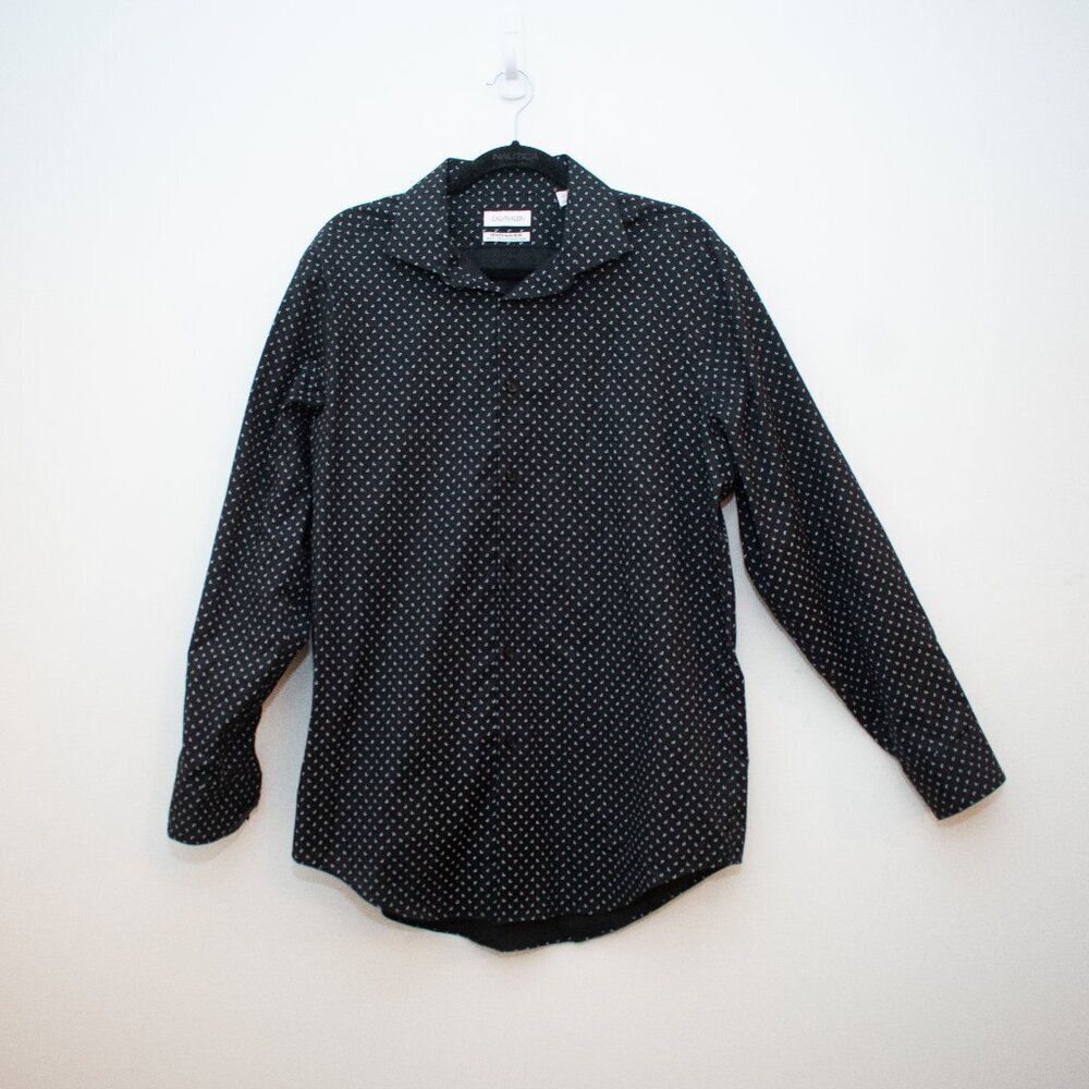 Calvin Klein Men's Infinite Non Iron Long Sleeve Button Down Dress Shirt L